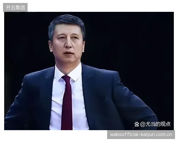 郭士强指导计划围绕杨瀚森制定新的战术体系,以应对国际强队。 郭士强指导计划围绕杨瀚森制定新的战术体系,以应对国际强队。